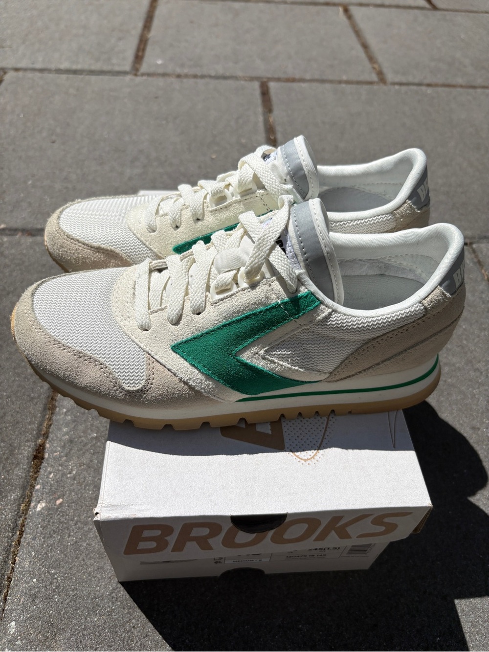 Brooks Chariot - Picture 12 of 15